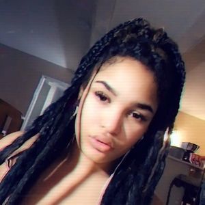 Meet your Posher, Desiree